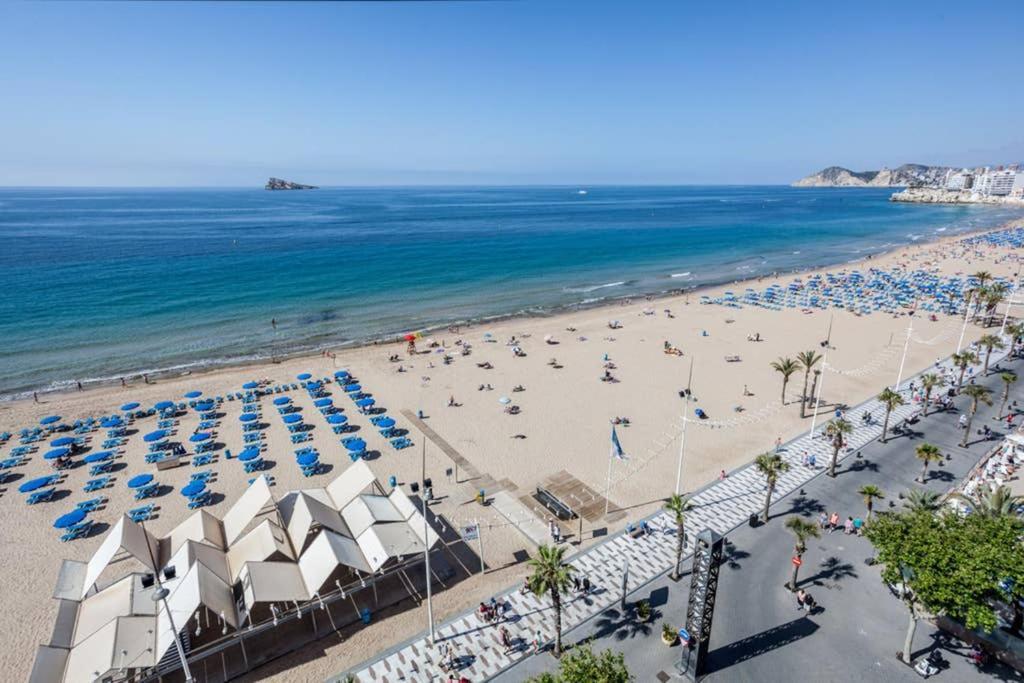 Levante Beach Front Of The Sea Estacha ベニドルム エクステリア 写真