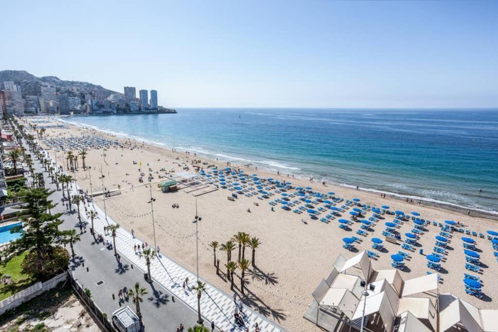 Levante Beach Front Of The Sea Estacha ベニドルム エクステリア 写真